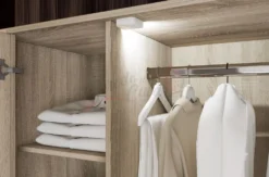 Armadio 3 ante in rovere scuro AI1016