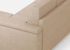 Divano 168x85cm design a due posti con bracciolo squadrato e pouf stoffa idrorepellente beige DI5