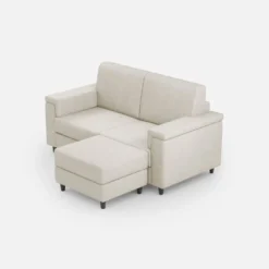 Divano 168x85cm design a due posti con bracciolo squadrato e pouf stoffa idrorepellente bianco latte DI5
