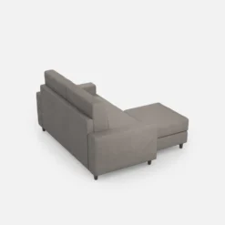 Divano 168x85cm design a due posti con bracciolo geometrico con pouf idrorepellente grigio DI16