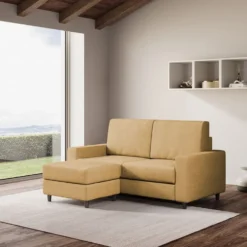Divano 168x85cm design a due posti con bracciolo geometrico con pouf idrorepellente ocra DI16