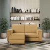 Divano 168x85cm design a due posti con bracciolo squadrato e pouf stoffa idrorepellente ocra DI5