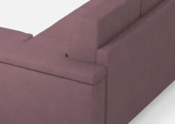 Divano 148x85cm design a due posti con bracciolo squadrato e con pouf prugna DI4