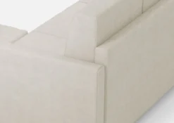Divano 138x85cm design a due posti con pouf stoffa idrorepellente bianco latte DI26