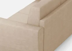 Divano 172x85cm design a due posti con piedini in legno e stoffa idrorepellente beige DI35