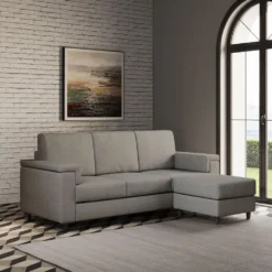 Divano 208x85 design a tre posti con bracciolo squadrato e pouf idrorepellente grigio DI6