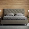 Letto 160x210 matrimoniale con testiera trapuntata design a rombo con bottoni cappuccino LIT473