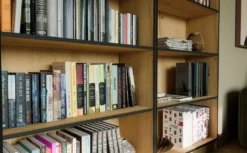 Libreria moderna 80x182x30 cm con 4 ripiani rovere e nero LBT3