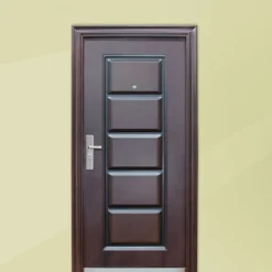 Porta d'ingresso blindata effetto legno P4